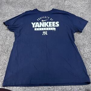 Nike MLB New York Yankees T Shirt size Medium